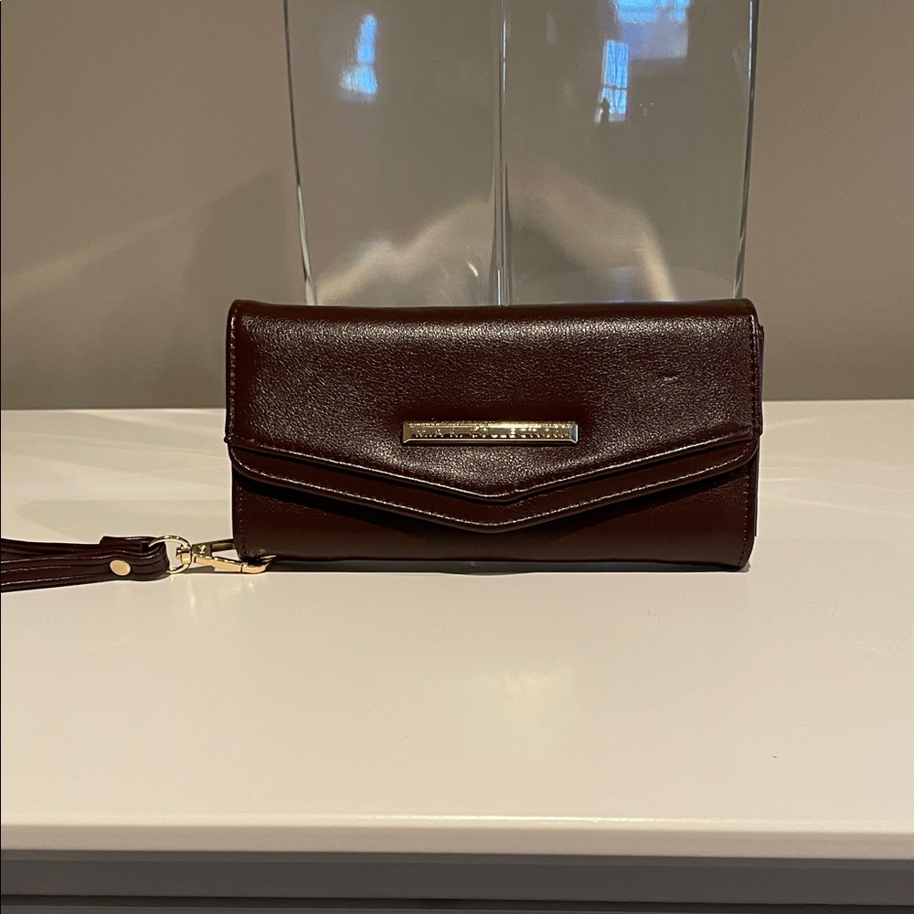 mia k collection Brown Clutch/Wallet ***FINAL OFFER***